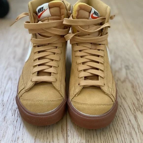 NWOT Nike Blazer Mid ‘77 Suede Twine/ Summit White Sneakers — Size 7 - Picture 7 of 11